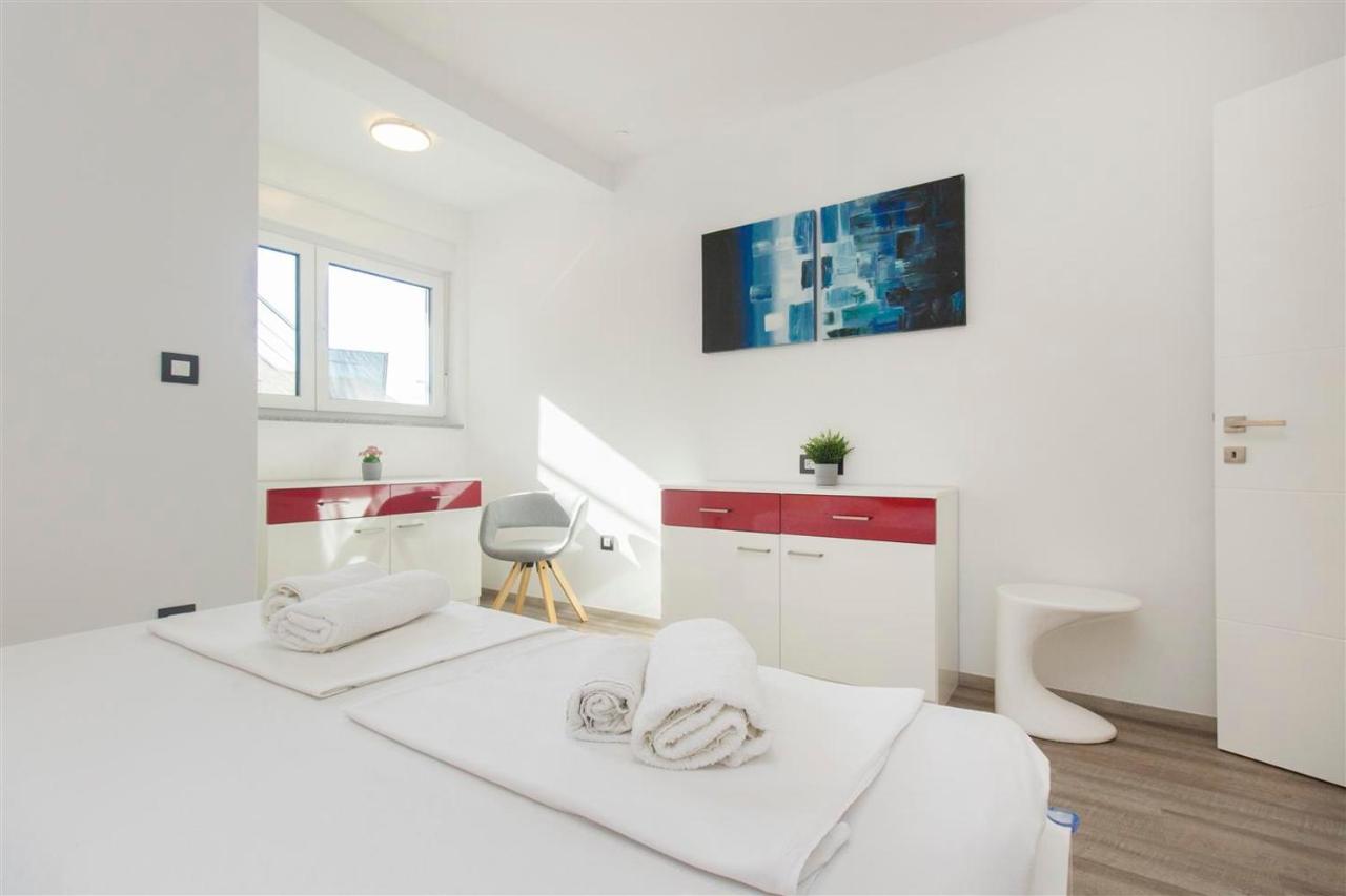 Villa Top Of Murter, Three Bedroom Apartment エクステリア 写真